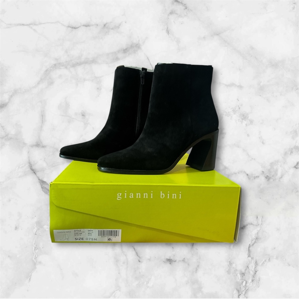 New with box Gianni Bini Black Women's Ankle Square Toe Boots size 7.5
